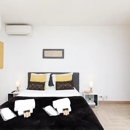 Le Californie Yourhosthelper Apartment